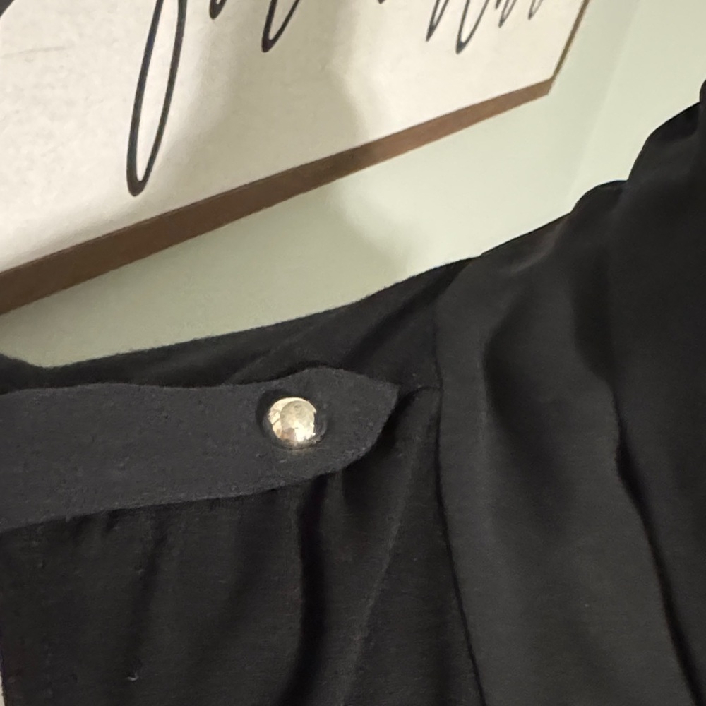 White House Black Market Elegant Black Sleeveless Blouse - Picture 2 of 9